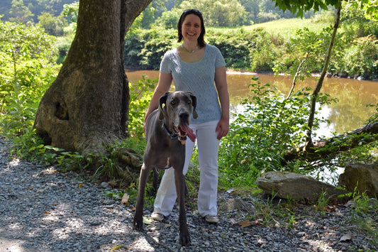 Lindsay and Puddles on a photo shoot
